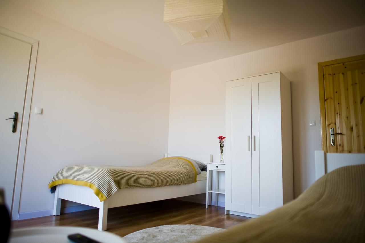 Miodowy Zakatek Caloroczne Domki I Pokoje Przy Suntago, Deepspot, Pyszne Sniadania, Grill, Ognisko Mszczonów Exterior foto